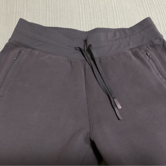 Lululemon track pants - Picture 2 of 5